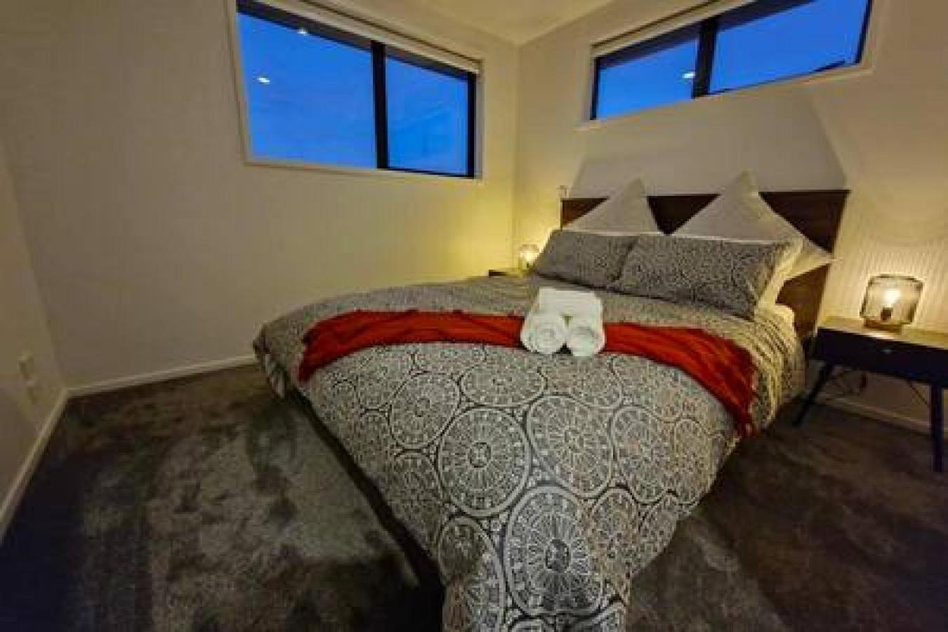 Lovely Brand New Home 26 Крайстчёрч Экстерьер фото